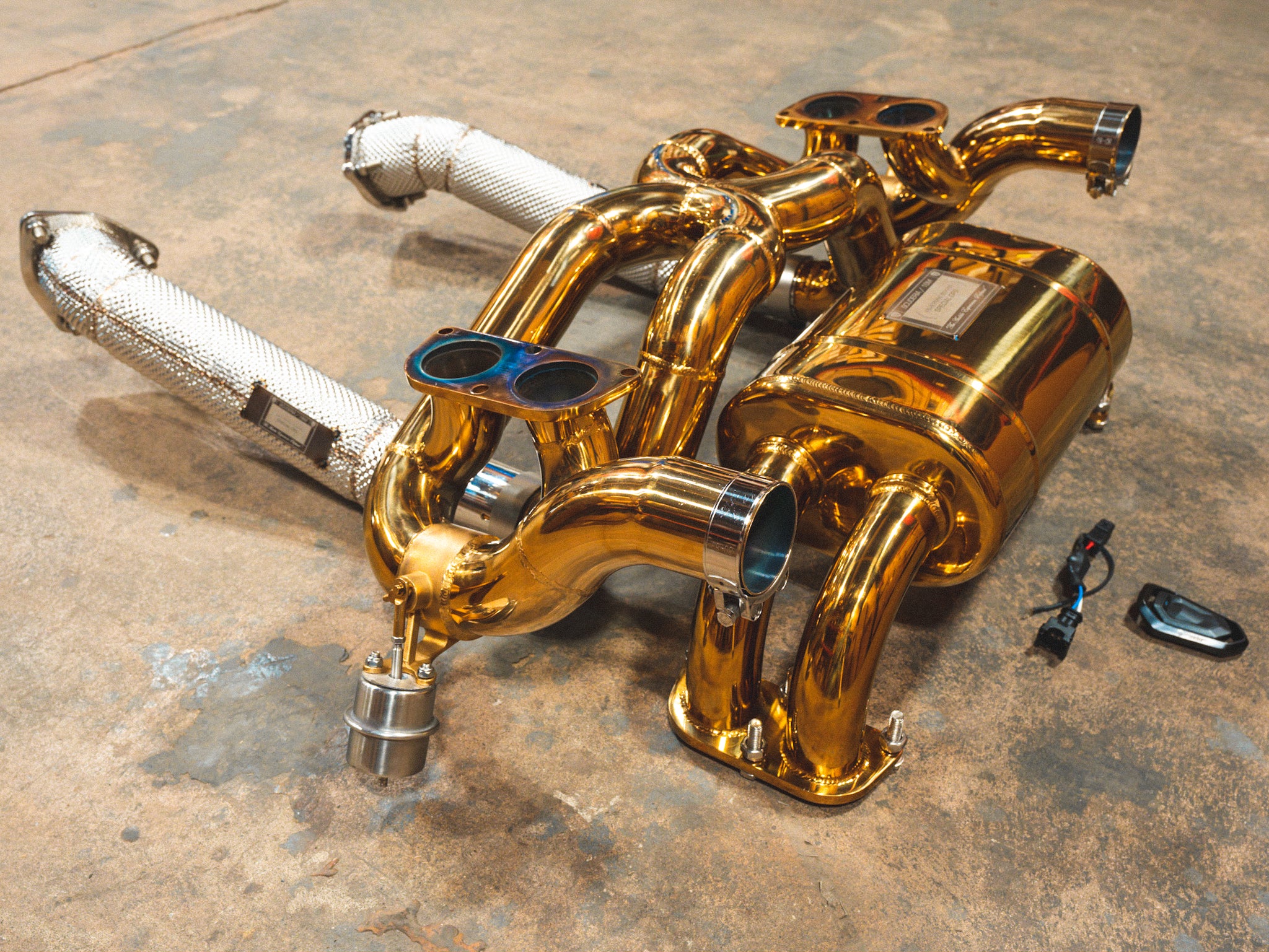 Ferrari F430 Scuderia/16M - Valved Exhaust, 250 Cell Sport Cats + Heat Protection