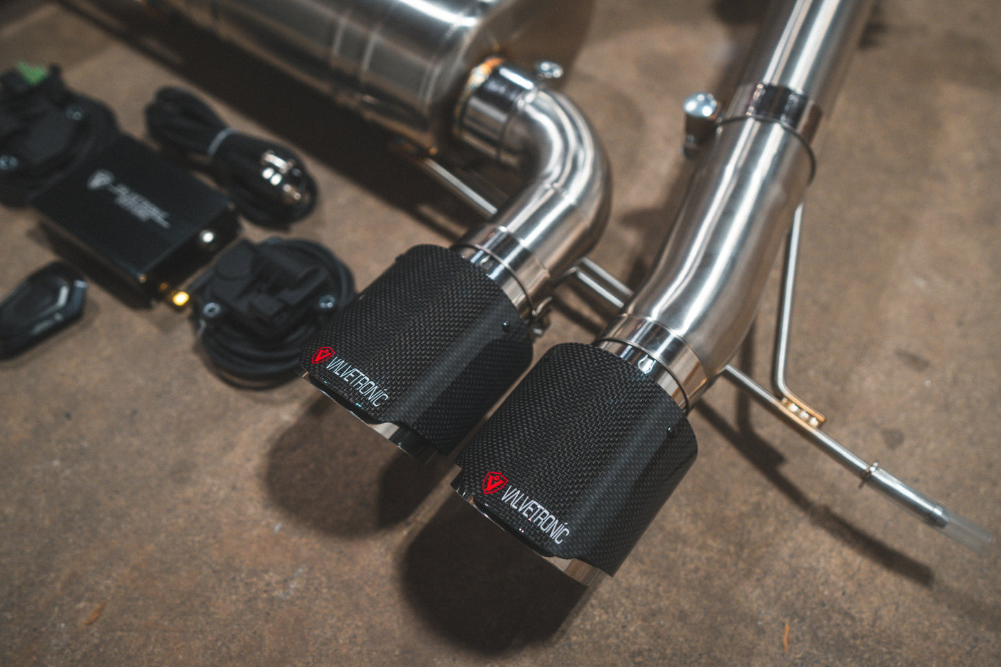 Valvetronic Designs 4.0 Inch Outlet Exhaust Tips (Exclusive)