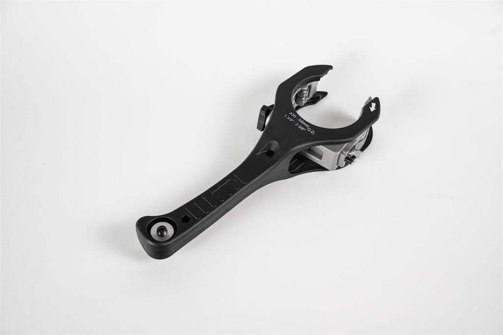 Ratcheting Pipe Cutter for Tubing and Exhaust Pipe 1-3/8" - 2-5/8" dia