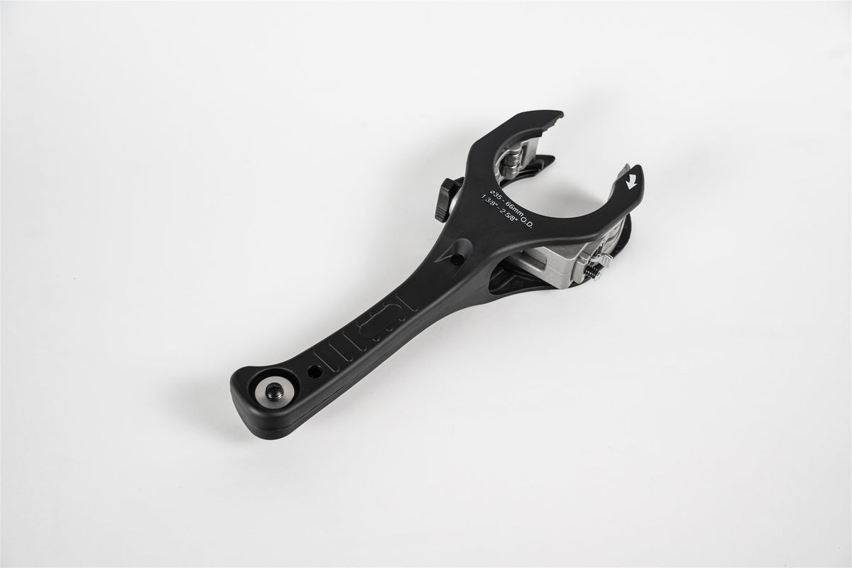 Ratcheting Pipe Cutter for Tubing and Exhaust Pipe 1-3/8" - 2-5/8" dia